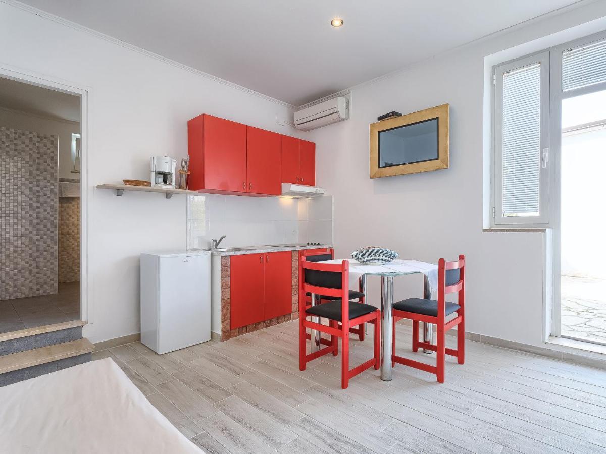 Nika-5 By Interhome *